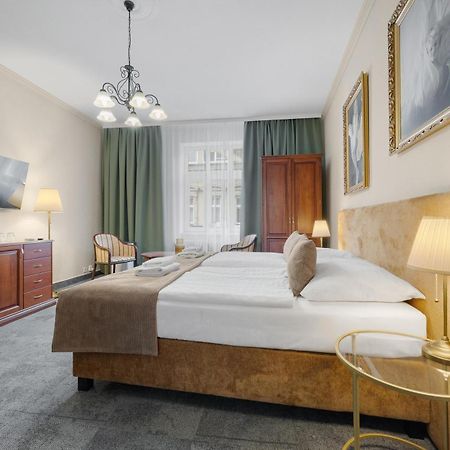 Hotel Reverie - Dependance, Check-In At Metropolitan Star Bratislava Exterior photo