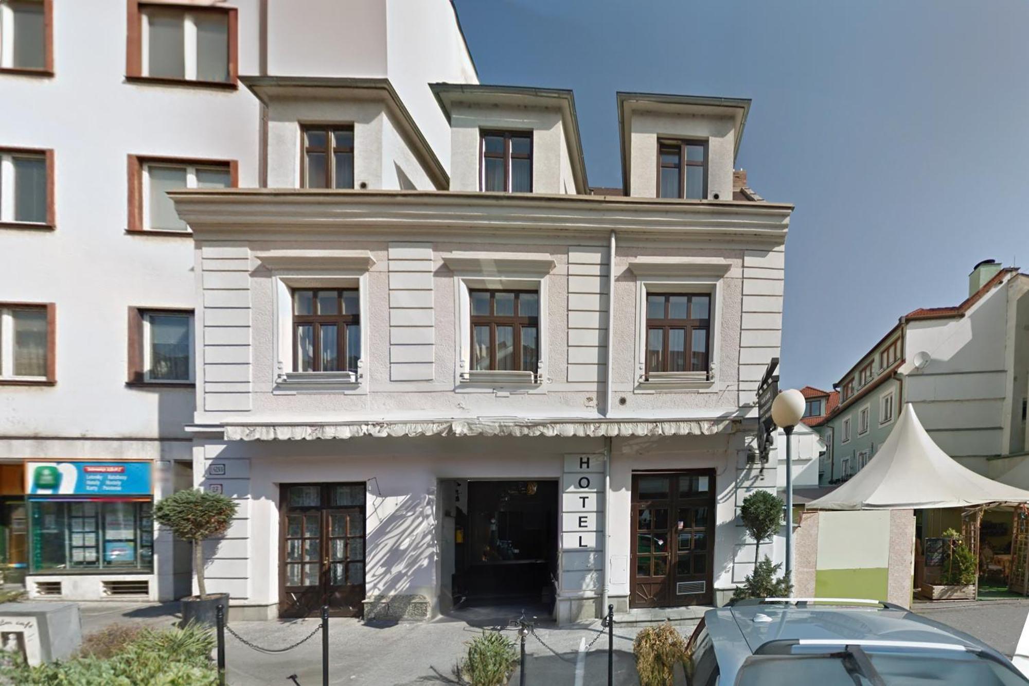 Hotel Reverie - Dependance, Check-In At Metropolitan Star Bratislava Exterior photo