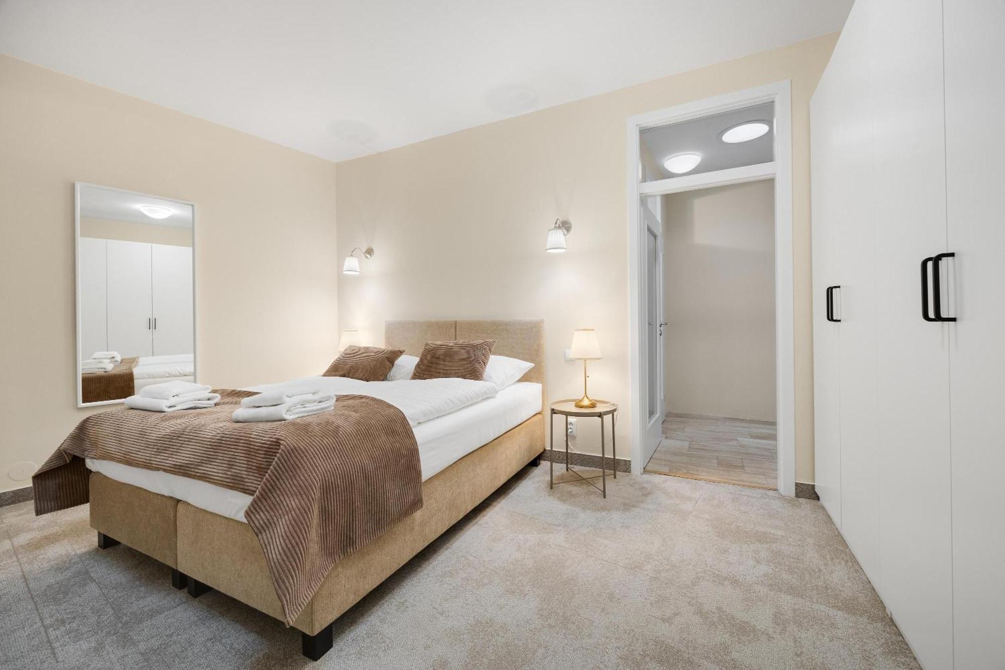 Hotel Reverie - Dependance, Check-In At Metropolitan Star Bratislava Exterior photo